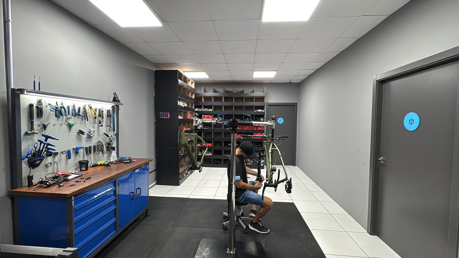 Bancada da oficina Colina Bike Center